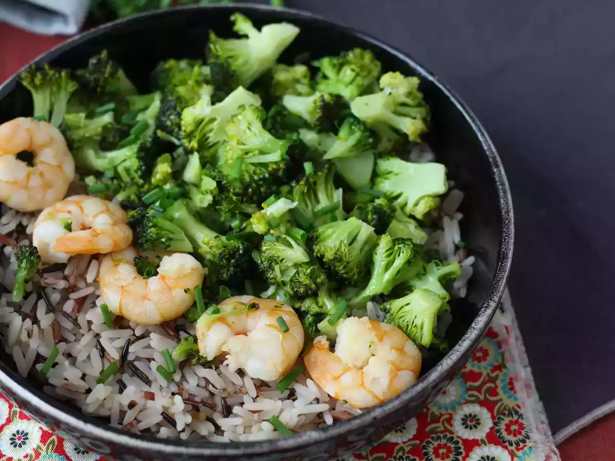 Volkorenrijst met broccoli en garnalen! Gemakkelijk en evenwichtig - foto 2