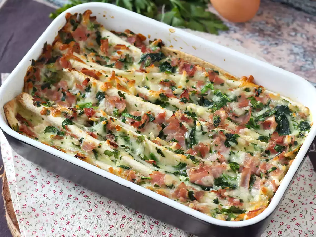 Wat kun je maken met tortilla's? Gratin met ham, spinazie en mozzarella in crinkle-cakestijl - foto 3