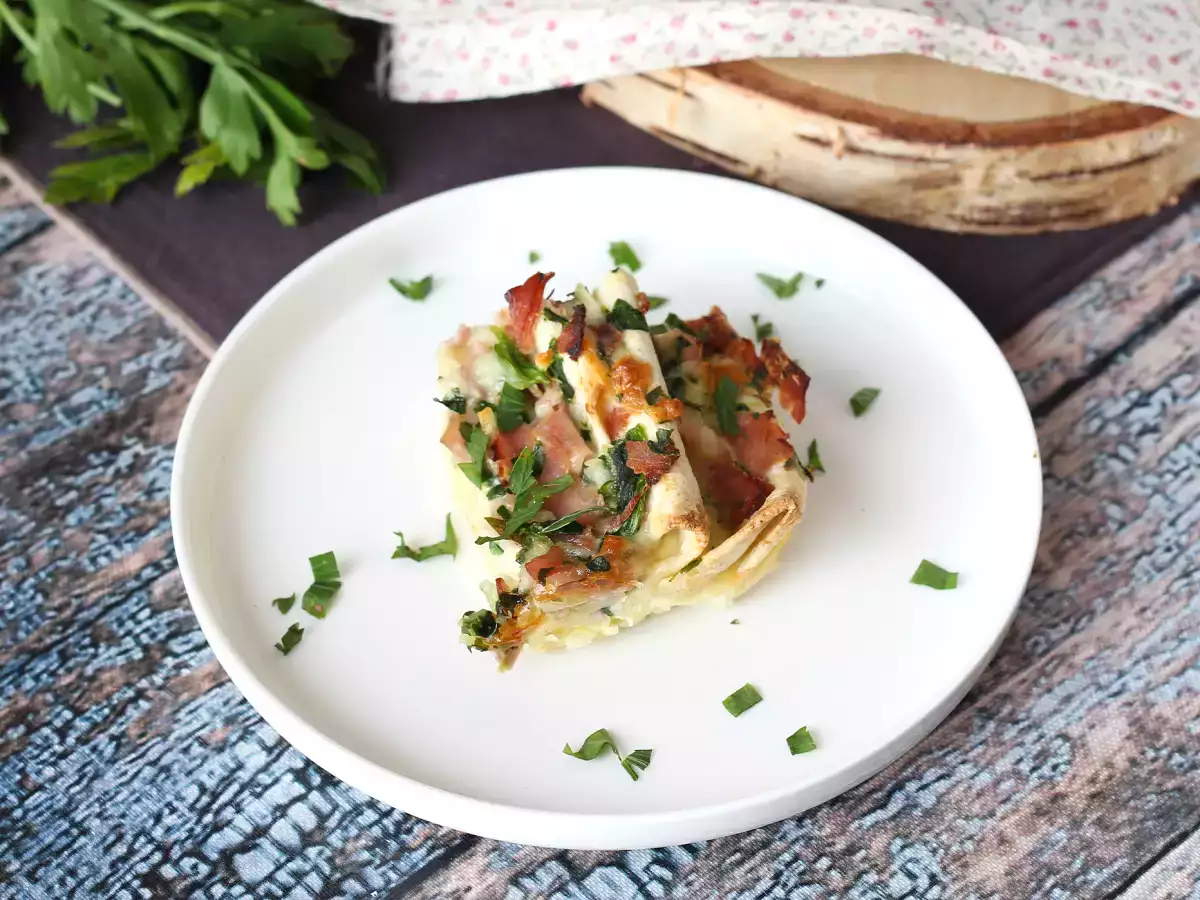 Wat kun je maken met tortilla's? Gratin met ham, spinazie en mozzarella in crinkle-cakestijl - foto 4
