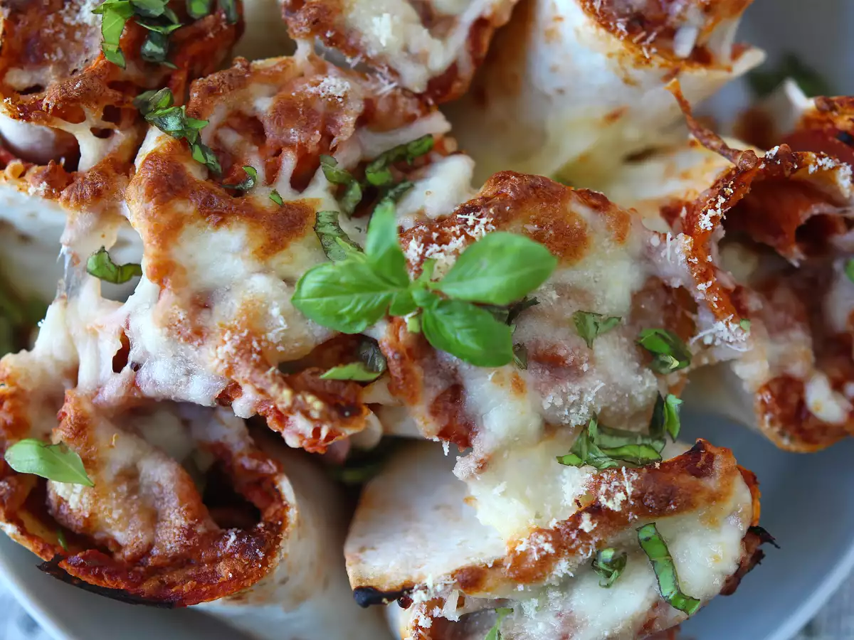Wat maak je met tortilla's? Een heerlijk gerecht om te delen met pizzasmaak! - foto 4