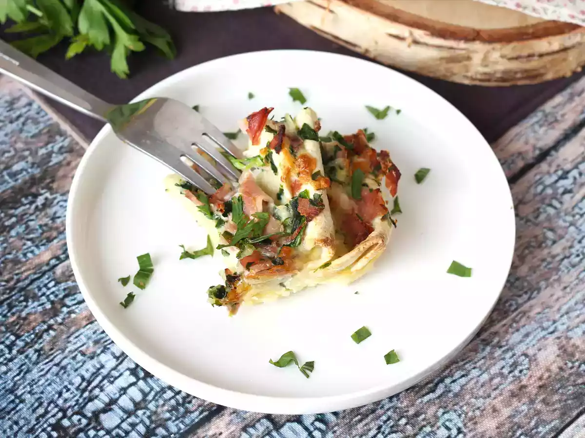 Wat te doen met tortilla's Gegratineerde ham, spinazie en mozzarella crinkle cake stijl - foto 2