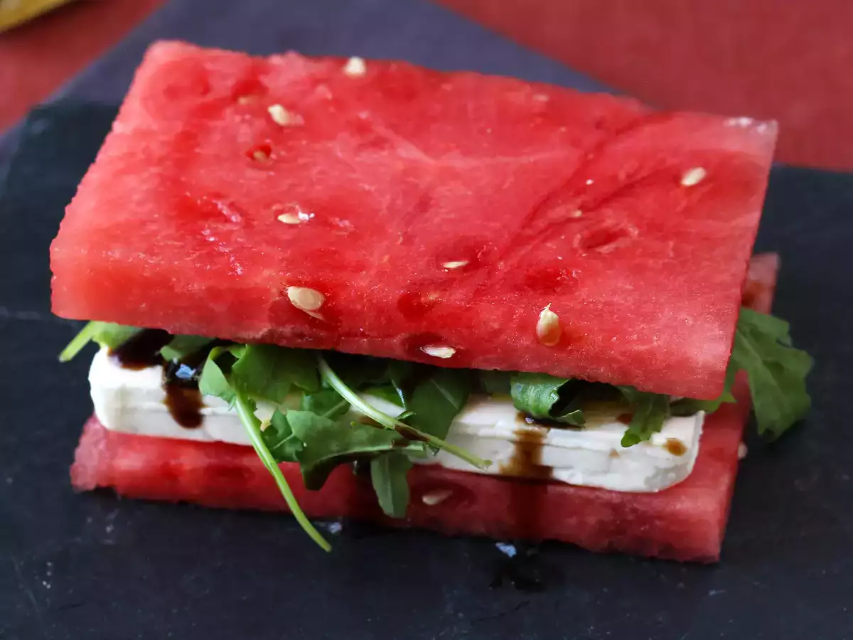Watermeloen feta rucola sandwich, het vetste virale recept voor de zomer! - foto 3