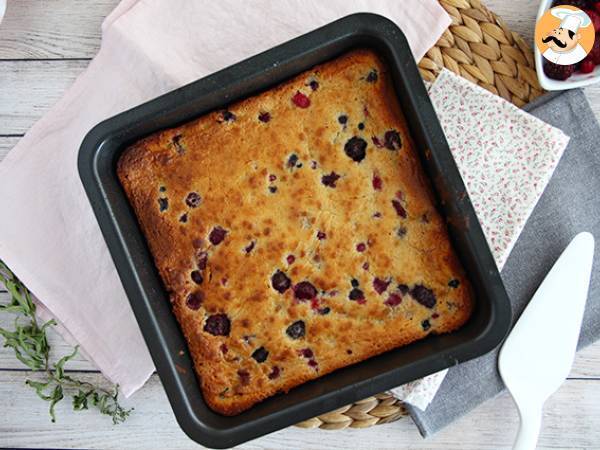 Witte chocolade en rode vruchten blondie