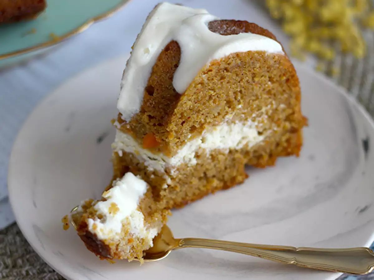 Wortelcake gevuld met cheesecake - foto 4