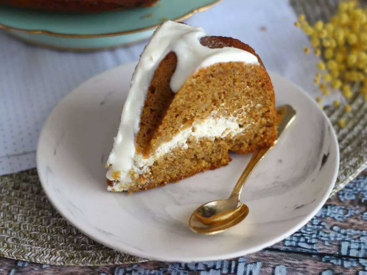 Wortelcake gevuld met cheesecake - foto 6