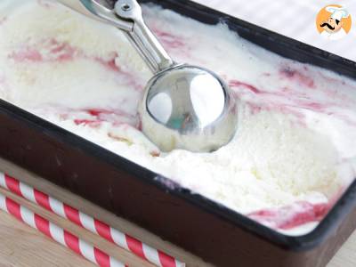 Yoghurt en frambozenijs