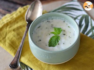 Yoghurtsaus voor salades en gehaktballen