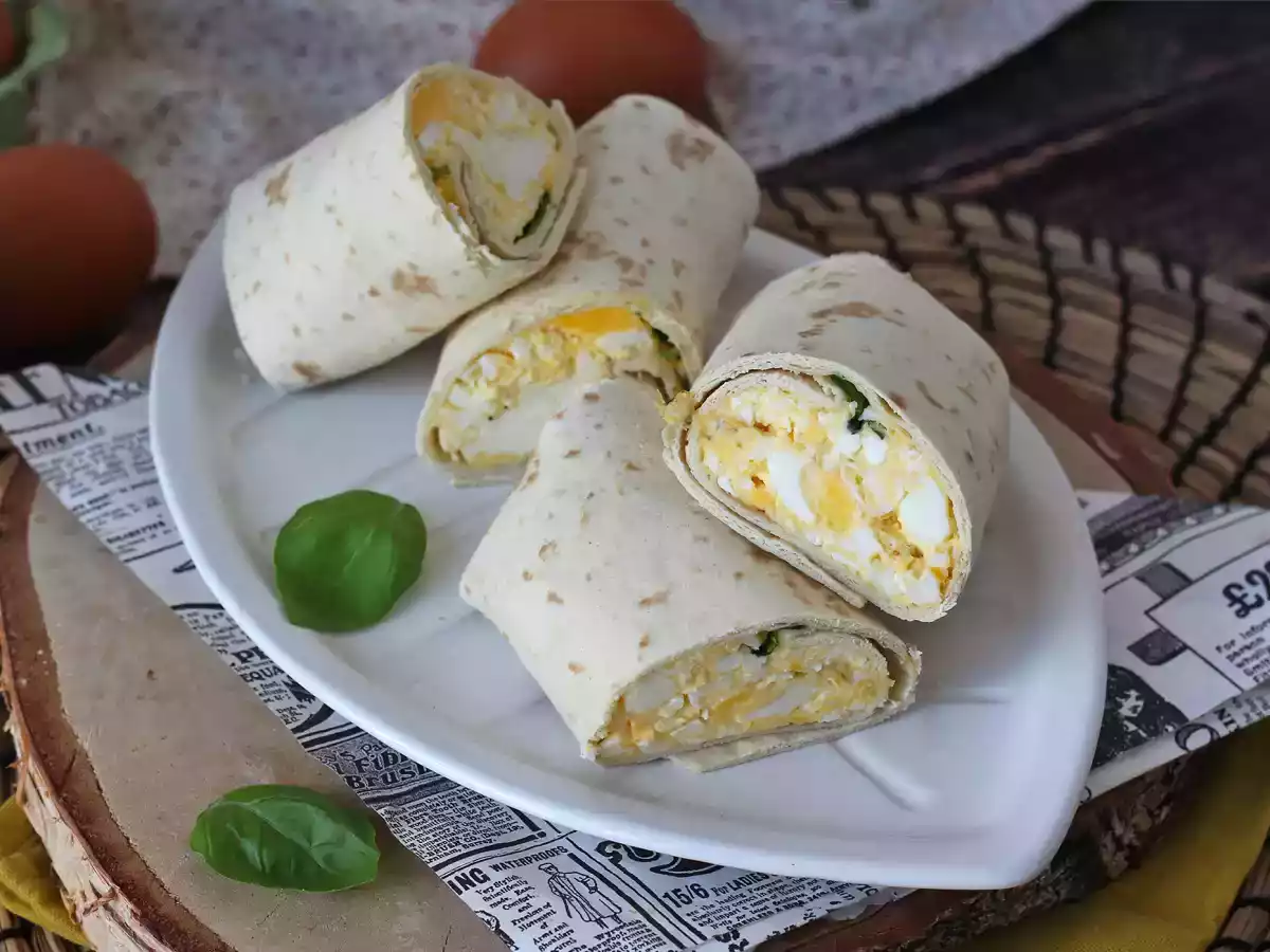 Zachte en super eiwitrijke ei en feta wrap