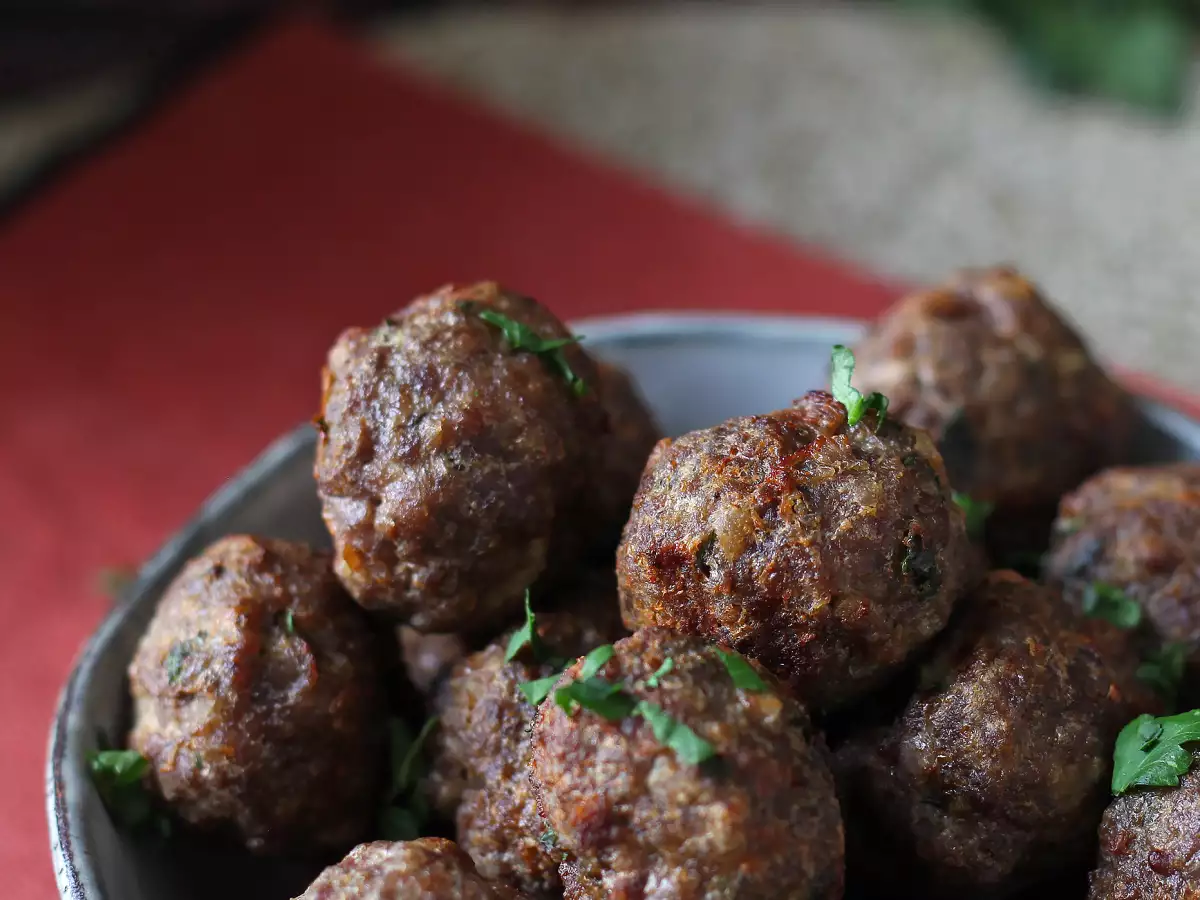 Zachte gehaktballetjes uit de airfryer: makkelijk en snel recept met rundvlees - foto 6