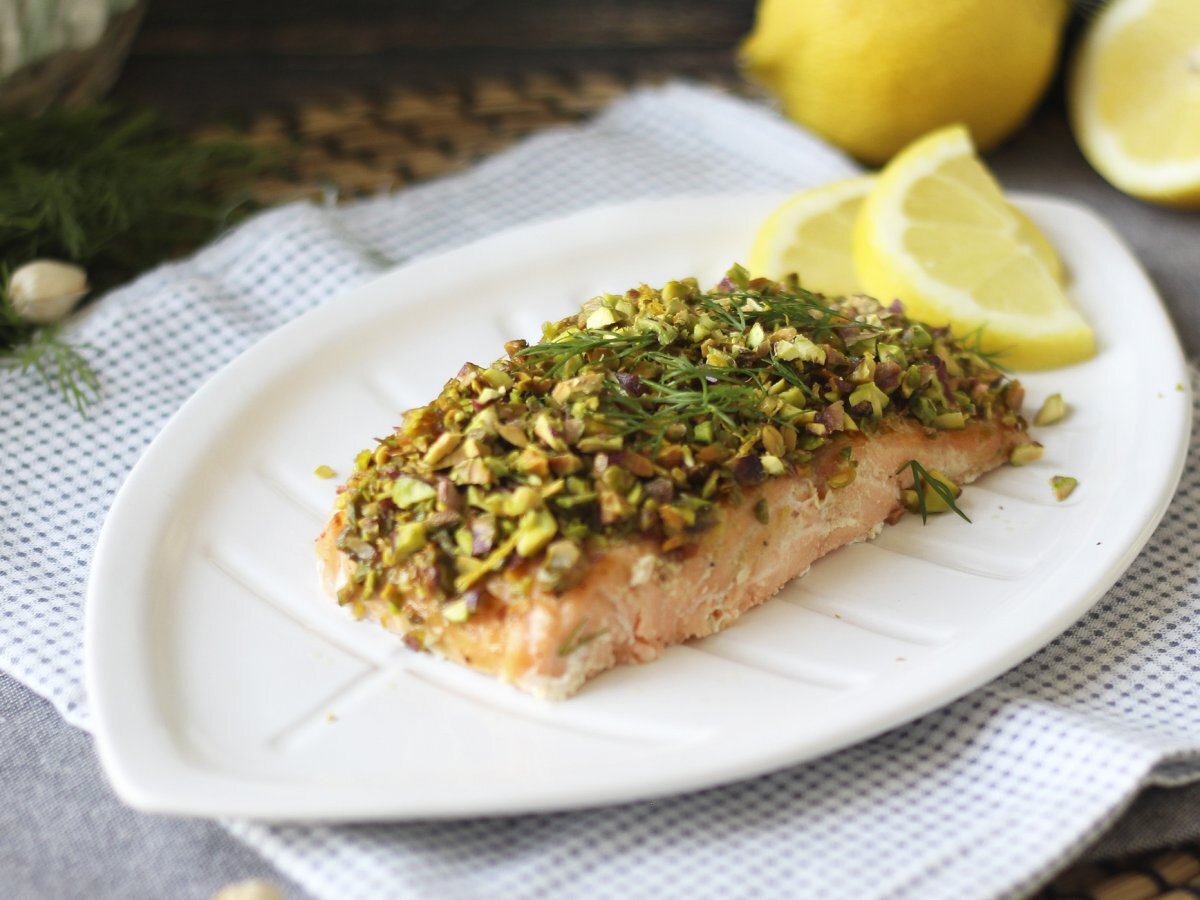 Zalm in pistachekorst