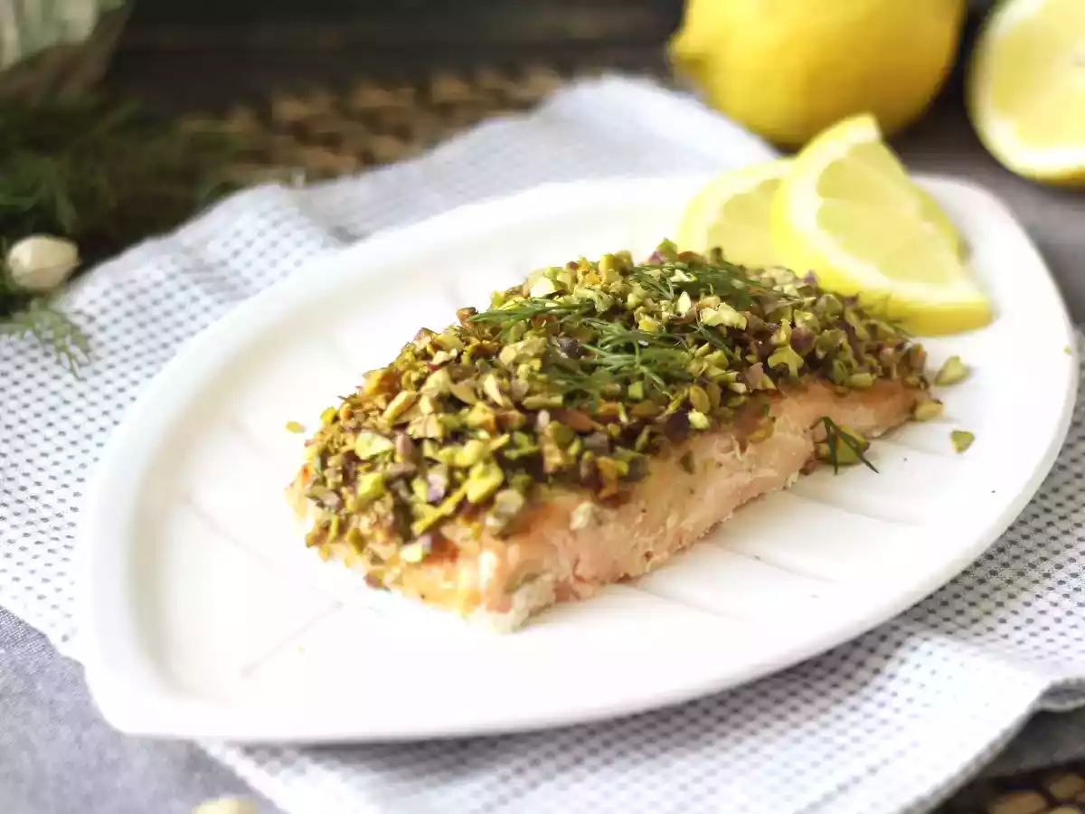 Zalm in pistachekorst
