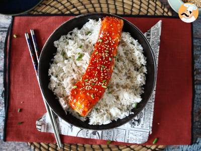 Zalm op Koreaanse wijze met gochujangsaus klaar in 8 minuten