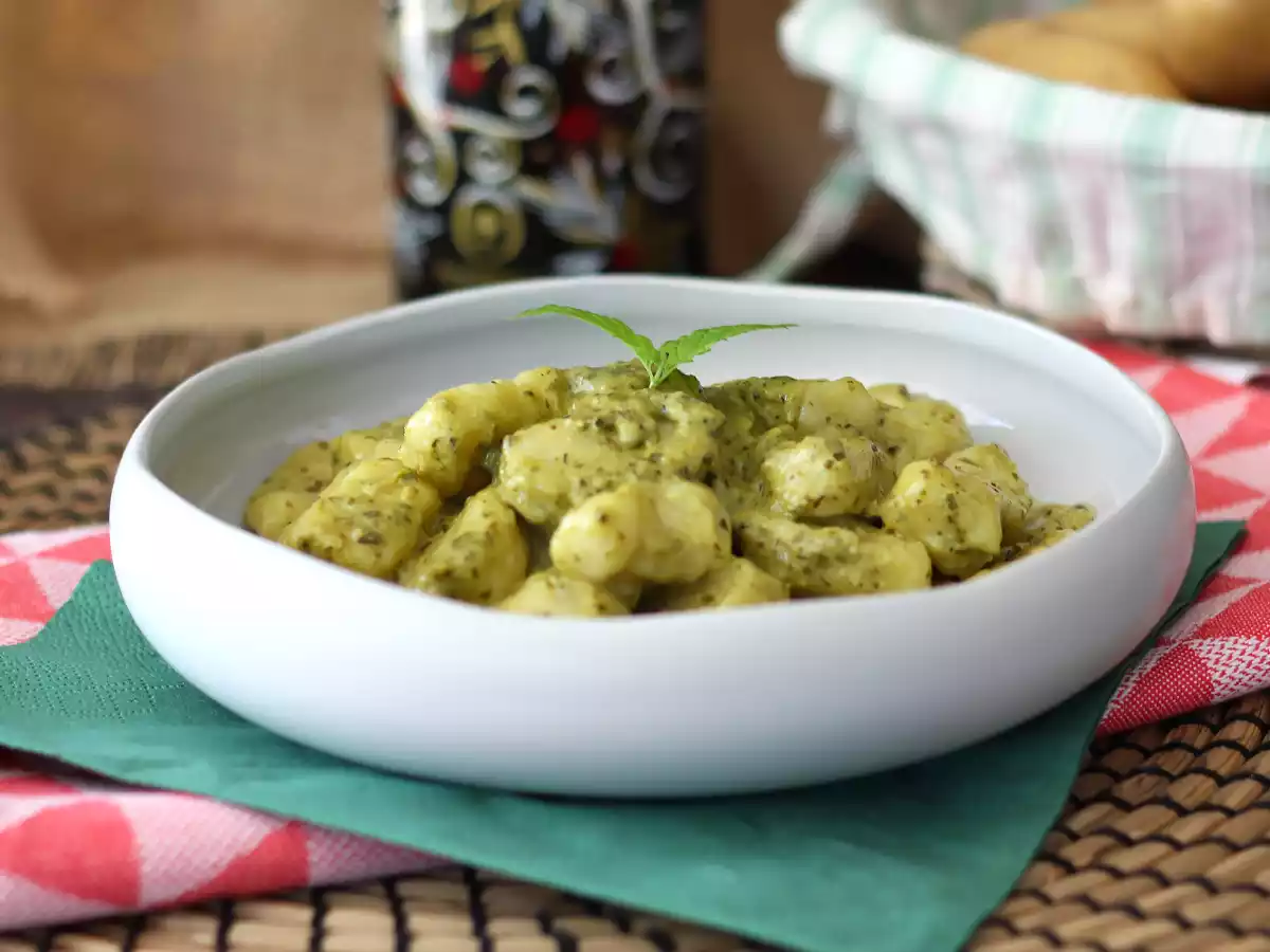 Zelfgemaakte aardappelgnocchi met pesto - foto 4
