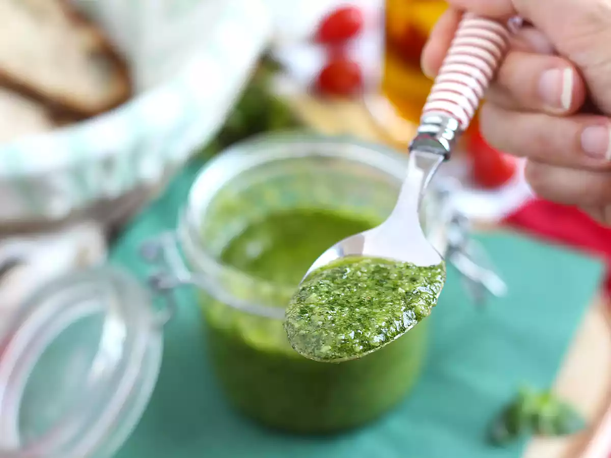 Zelfgemaakte groene pesto - pesto alla genovese - foto 3