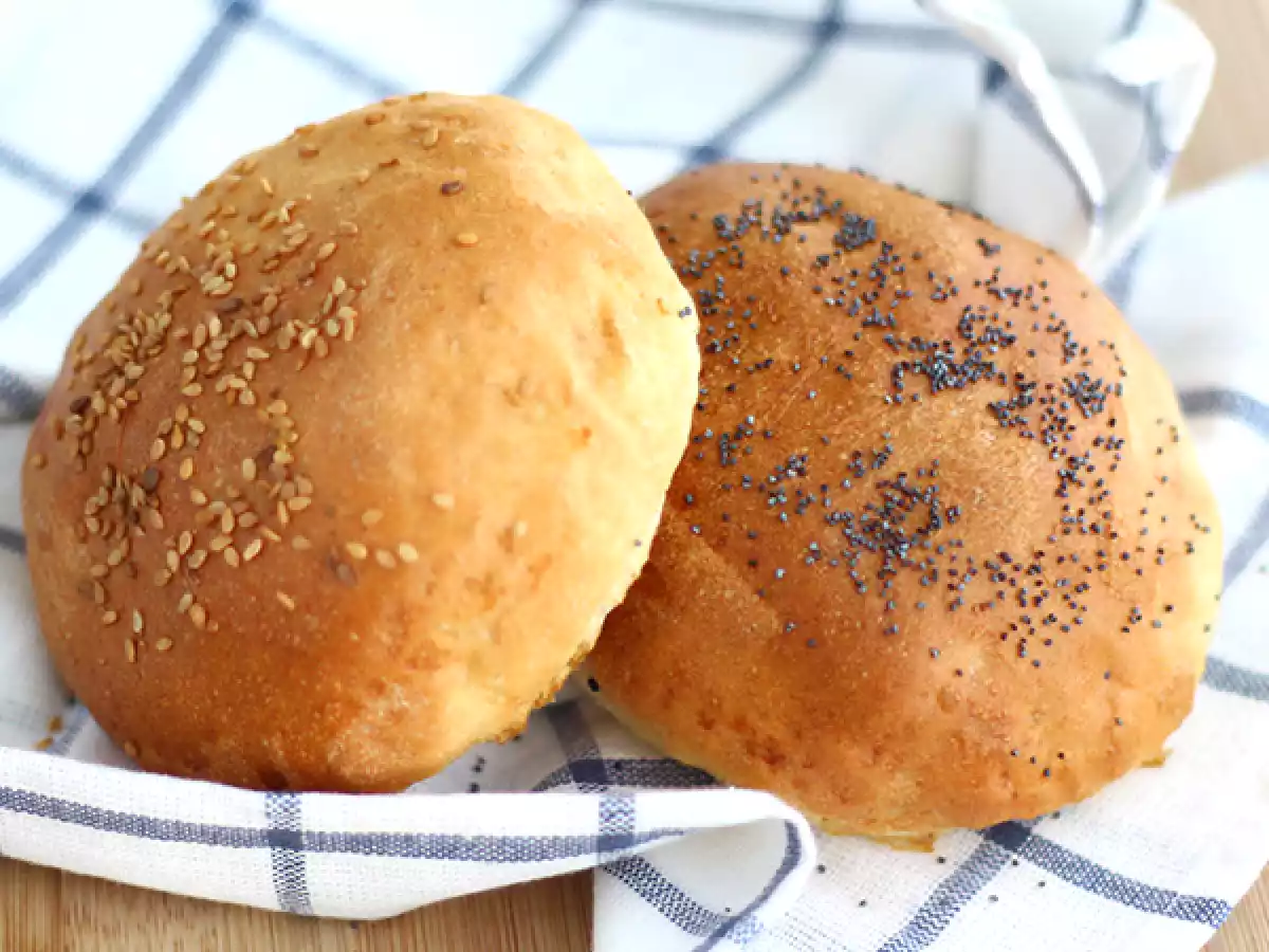 Zelfgemaakte hamburgerbroodjes