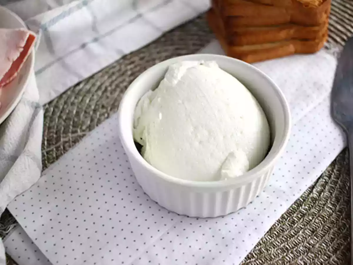 Zelfgemaakte roomkaas (type Philadelphia) met 2 ingrediënten - foto 3