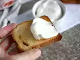 Zelfgemaakte roomkaas (type Philadelphia) met 2 ingrediënten, foto 1