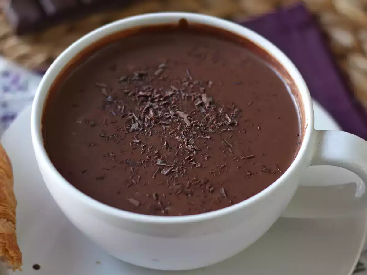 Zelfgemaakte Spaanse chocolademelk: een makkelijk recept voor een dikke, glanzende en zijdezachte chocoladedrank - foto 5