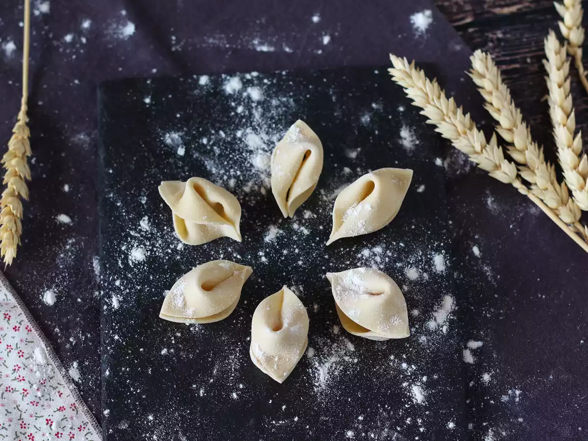Zo maak je zelfgemaakte pasta: sorpresine, een mooie kleine pasta - foto 5