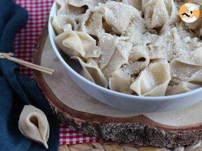 Zo maak je zelfgemaakte pasta: sorpresine, een mooie kleine pasta - foto 6