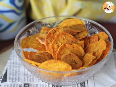 Zoete aardappelchips voor de magnetron