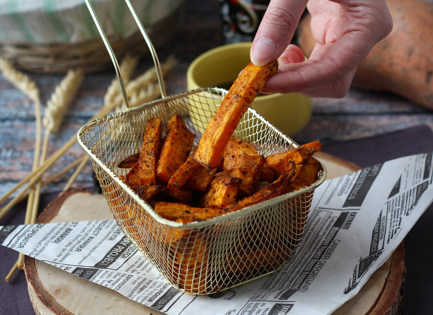 Zoete aardappelfrietjes recept in de air fryer, knapperig!