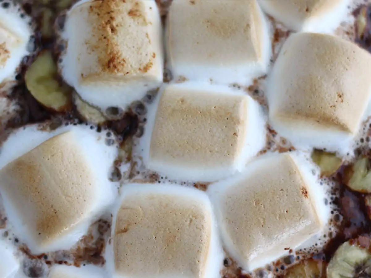 Zoete pizza met banaan en chocolade - foto 2