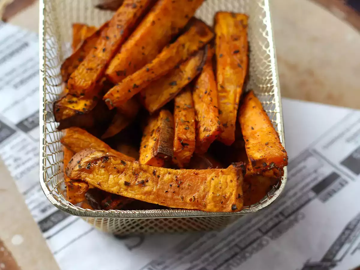 Zoeteaardappelfriet uit de airfryer: lekker knapperig van buiten en zacht van binnen! - foto 4