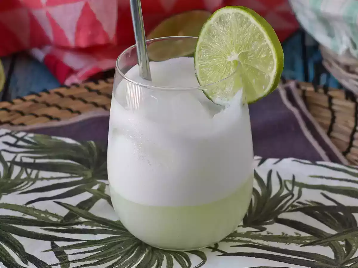 Zwitserse limonade met gecondenseerde melk - foto 2