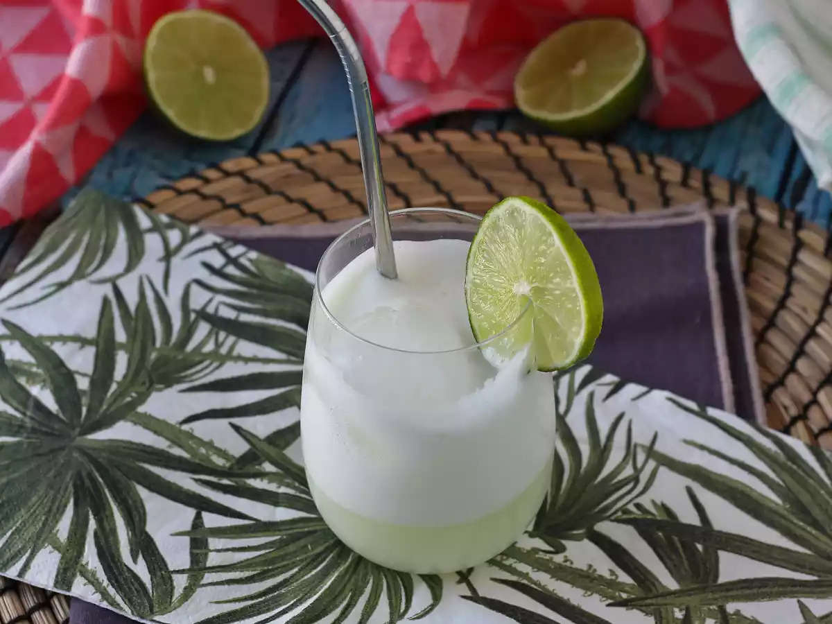 Zwitserse limonade met gecondenseerde melk - foto 3